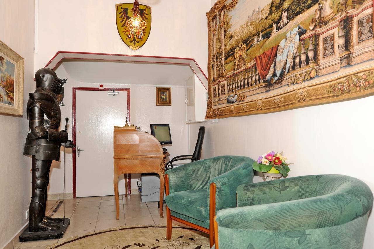 Hostellerie Du Grand Sully Bagian luar foto