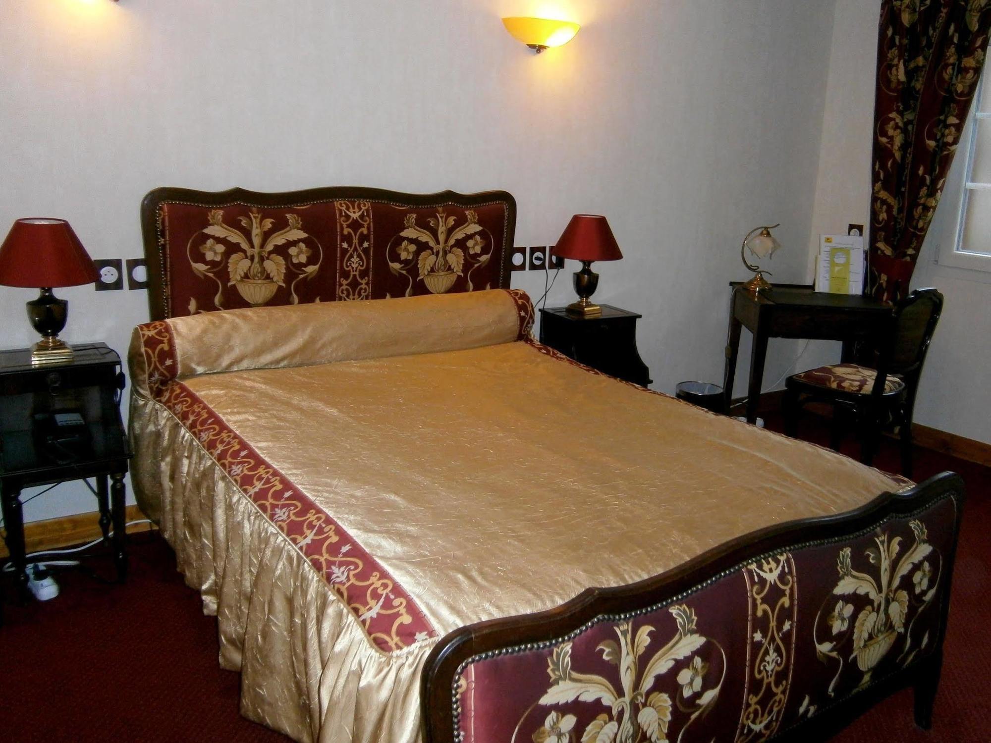 Hostellerie Du Grand Sully Bagian luar foto