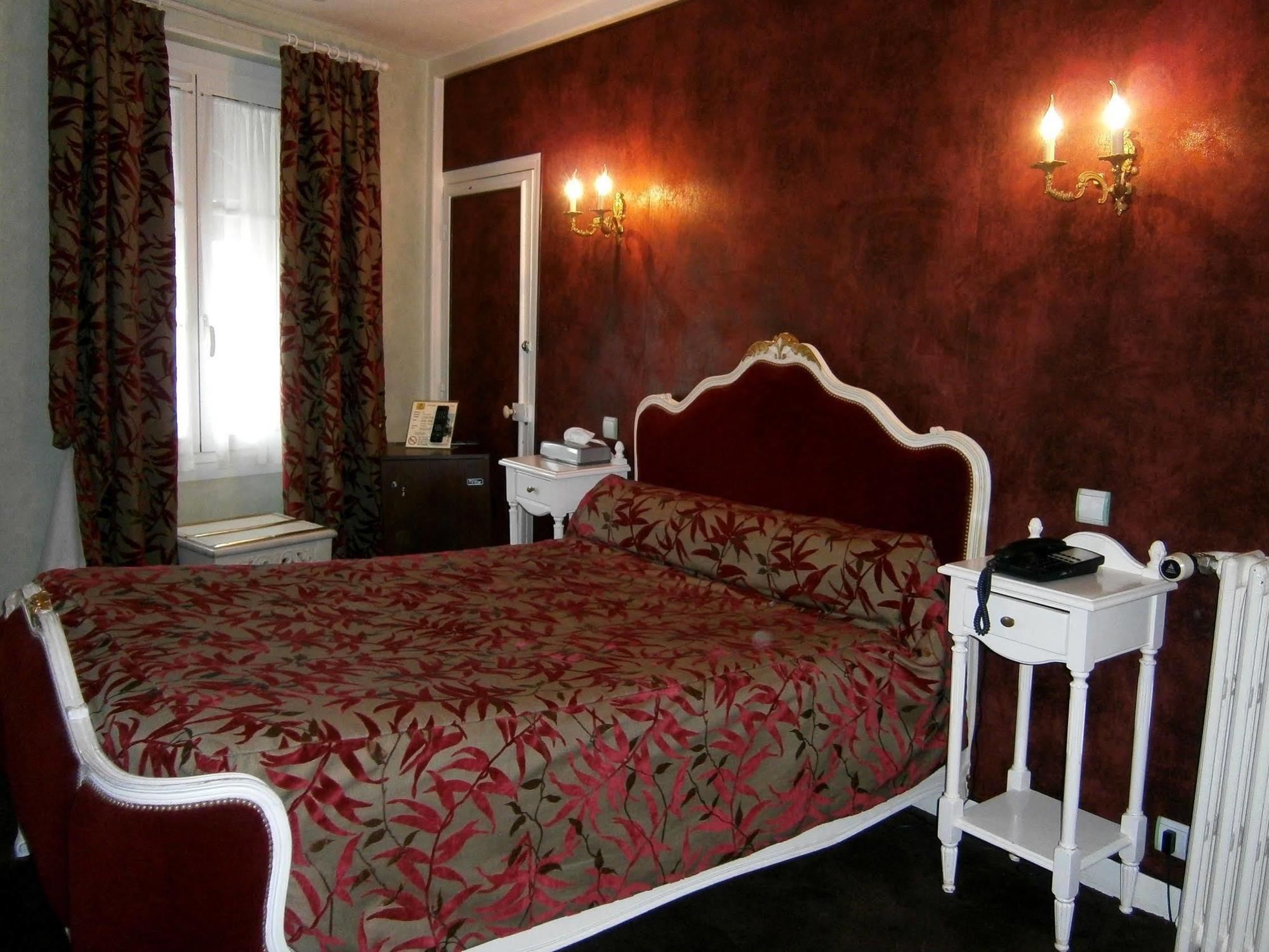 Hostellerie Du Grand Sully Bagian luar foto