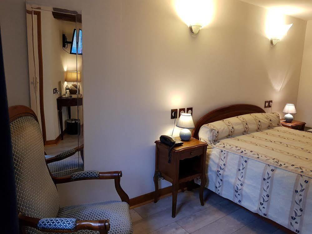 Hostellerie Du Grand Sully Bagian luar foto