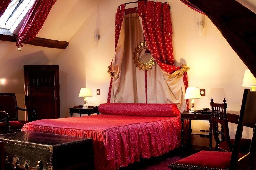 Hostellerie Du Grand Sully Bagian luar foto